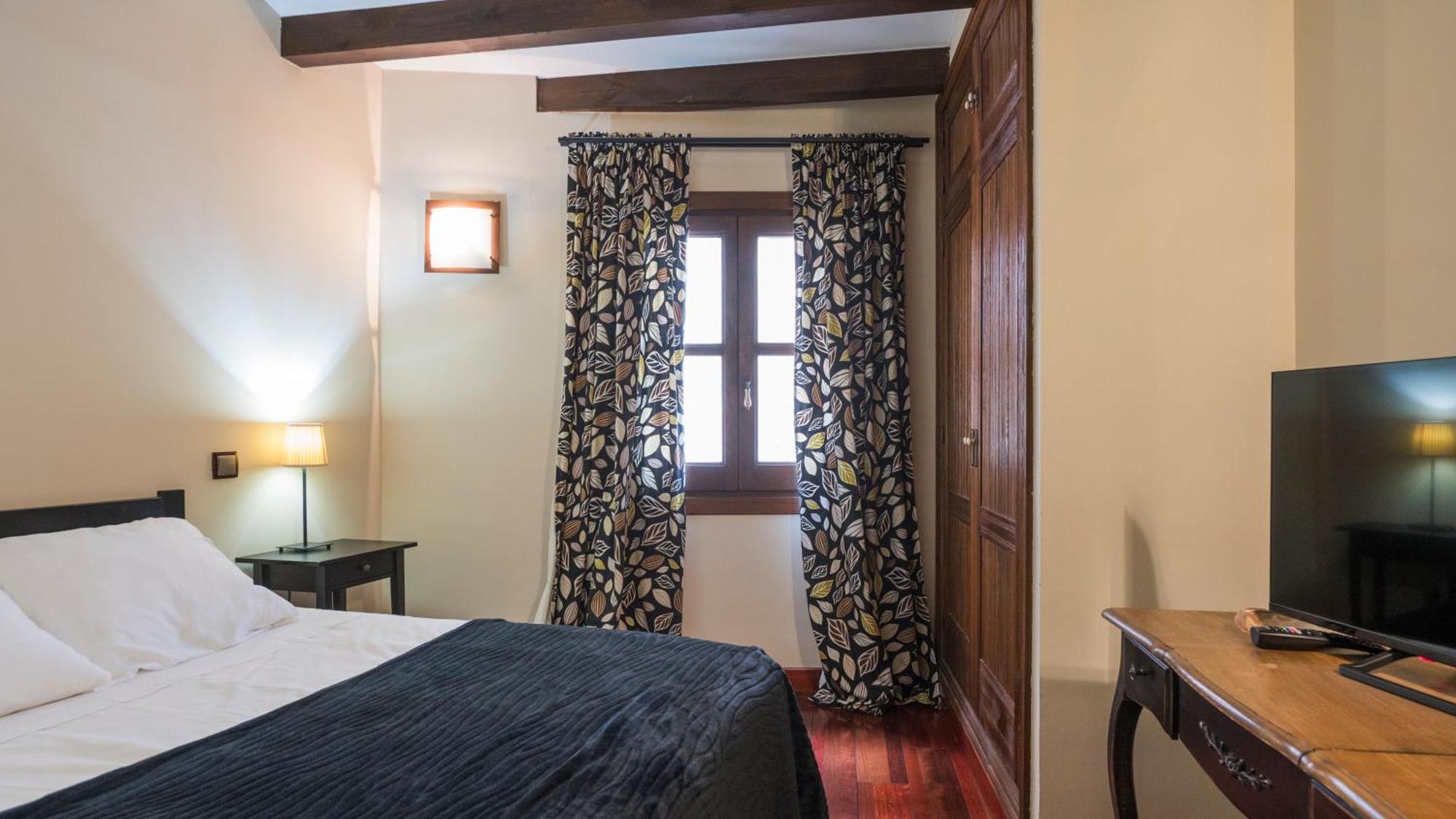 Apartamentos Las Teresitas Junto A La Catedral Толедо Номер фото