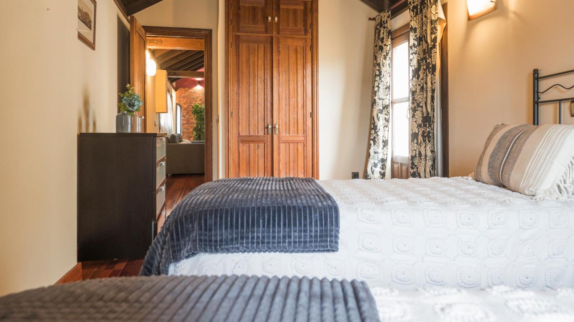 Apartamentos Las Teresitas Junto A La Catedral Толедо Номер фото